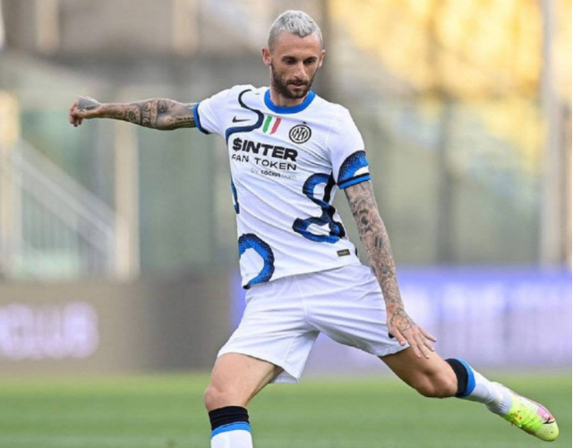 CLG力克TES，Bin操刀奇招英雄翻盘宿敌对决半决赛，锁定晋级资格