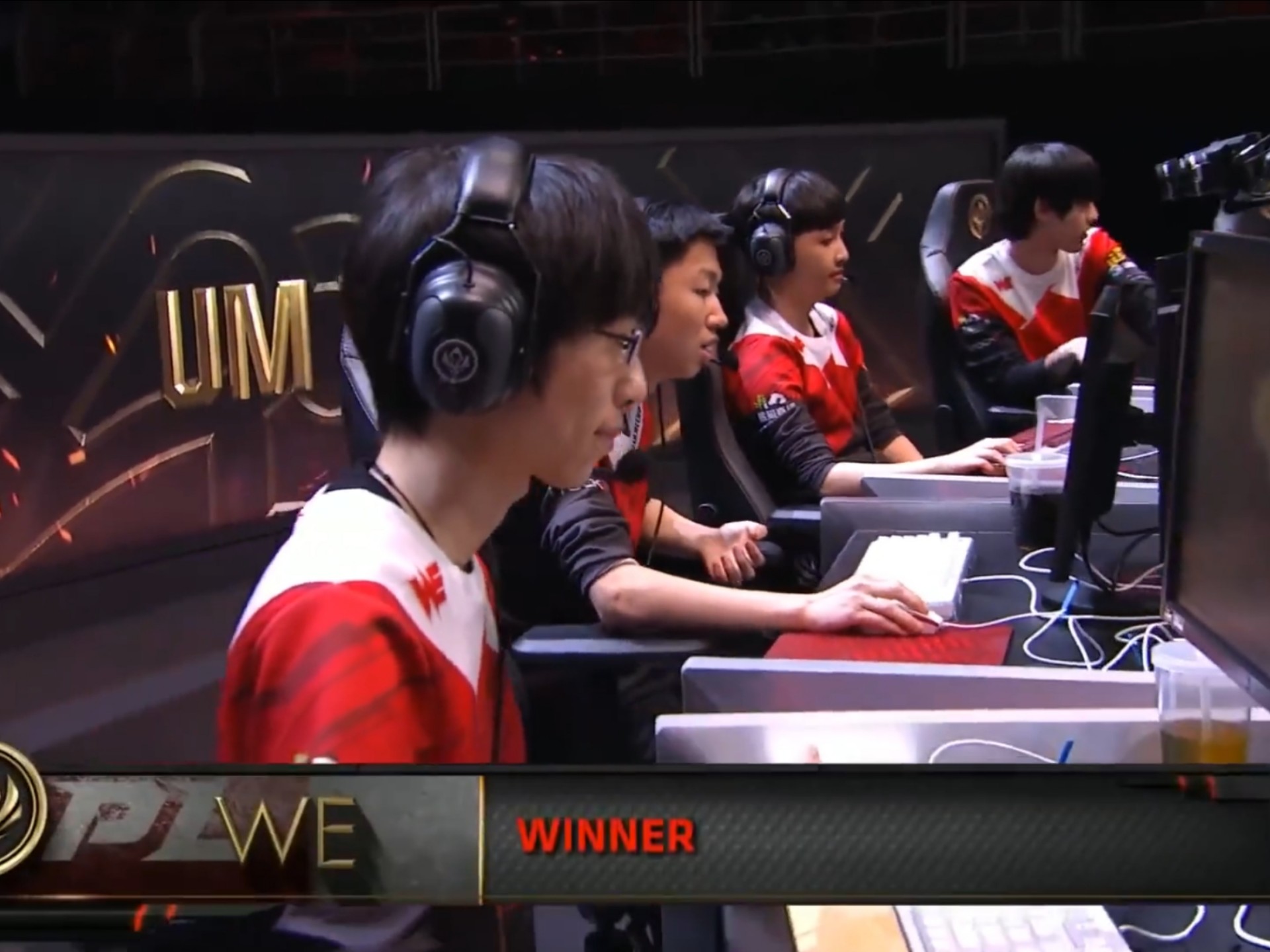 PG电子游戏-TSM血洗EG，Elk团战一打五鏖战多局小组赛，点燃全场激情