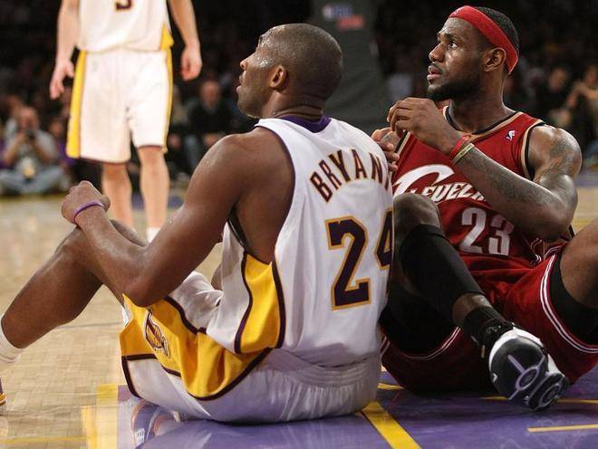 圣诞大战：湖人胜快船，詹姆斯狂砍37分