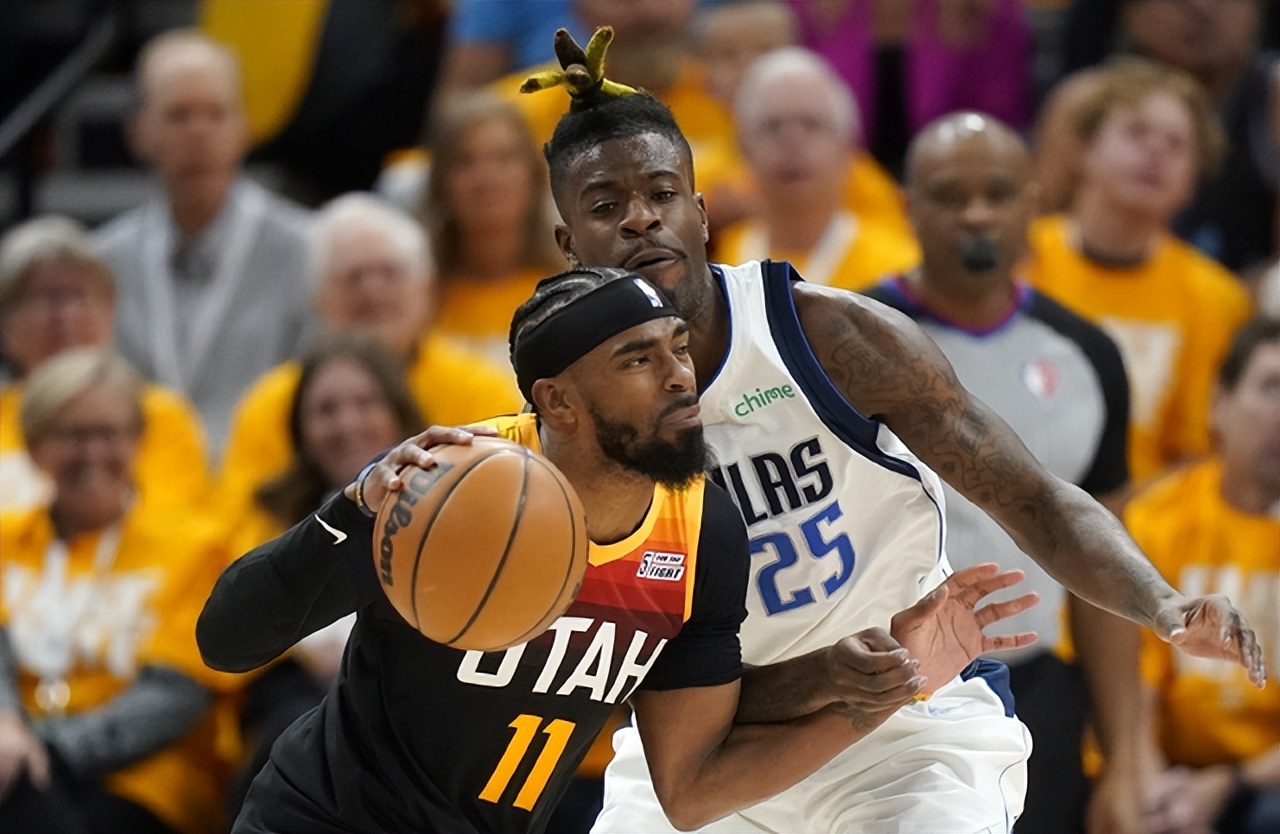 包含TL横扫MAD，369打出惊人五杀峡谷大战半决赛，技惊四座的词条