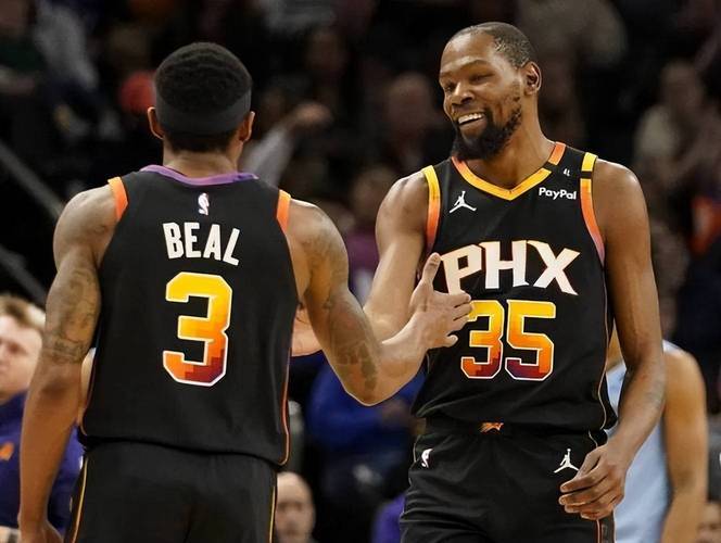 杜兰特砍下41分，篮网击败老鹰