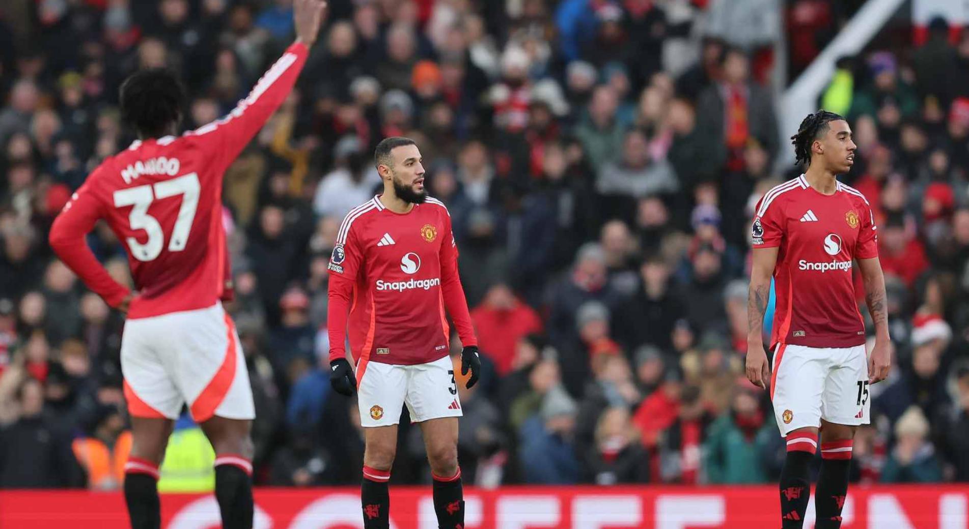 豪门球队连续不胜，惨淡成绩引发球迷愤怒