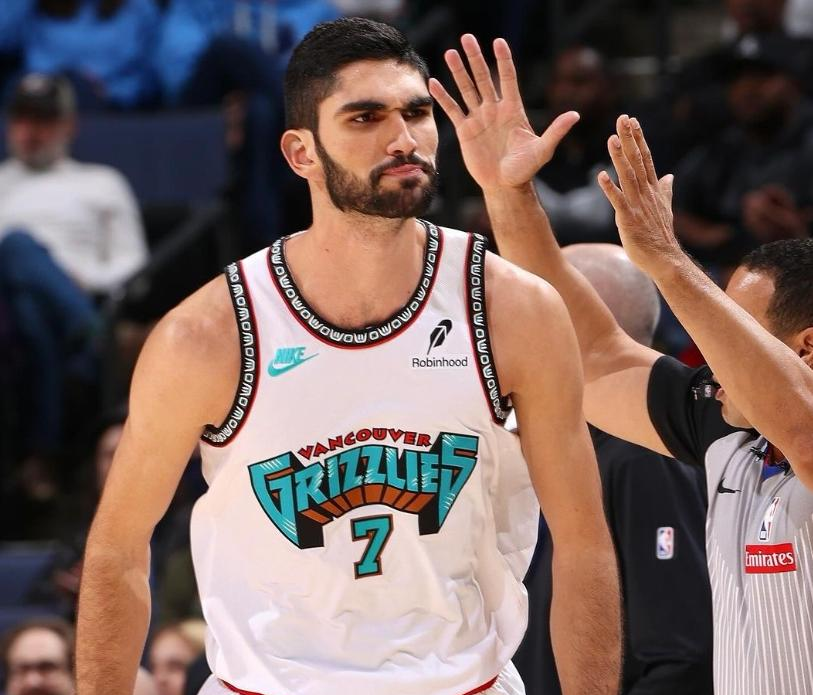 韦斯卡主场连胜，势头正劲排名持续上升