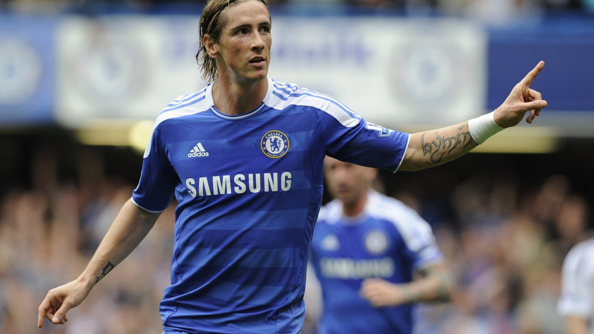 PG中国登录入口-当钢铁巨人单挑红魔军团，哈兰德天神下凡，里昂上演俱乐部克国家队奇幻夜