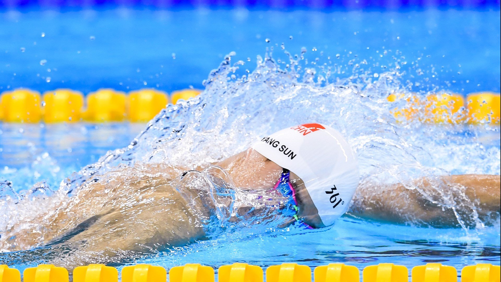 PG电子线上登入-北极光下的蓝黑焰火，当挪威力克点燃梅阿查，门迪之手重写命运