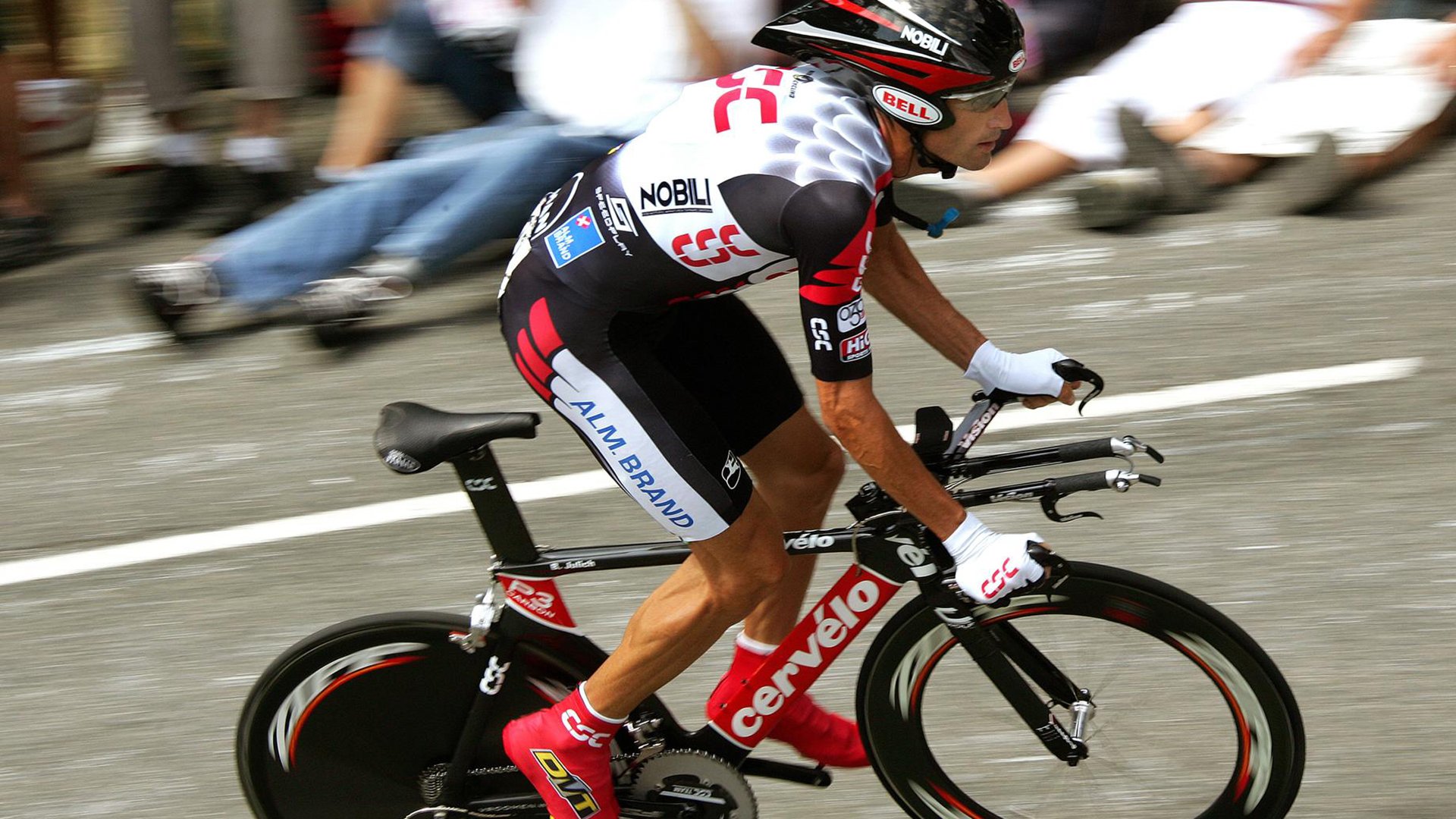 0.8秒绝境重生！山东男篮绝杀公牛，赵继伟火热状态独揽31分